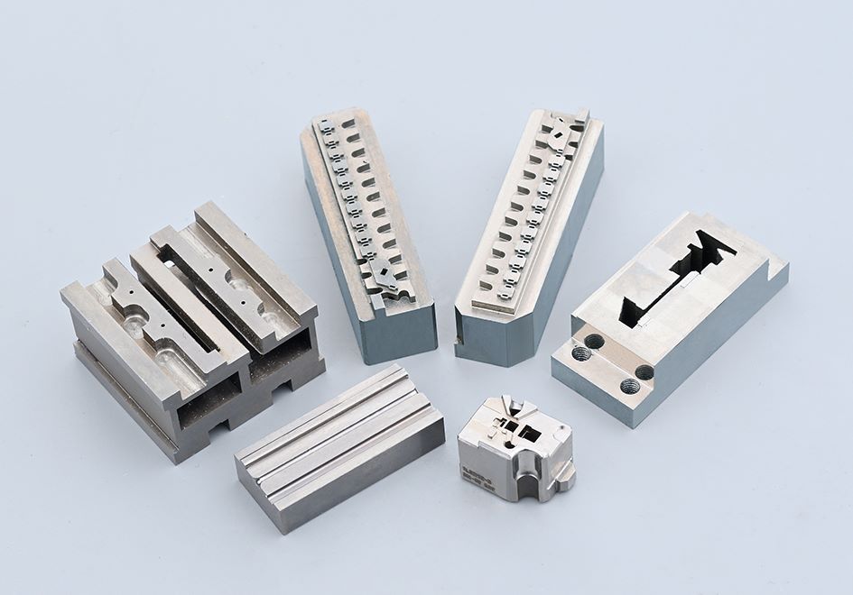 What Are XP MOLD's Core Mold Machining Quality Dimensions?
